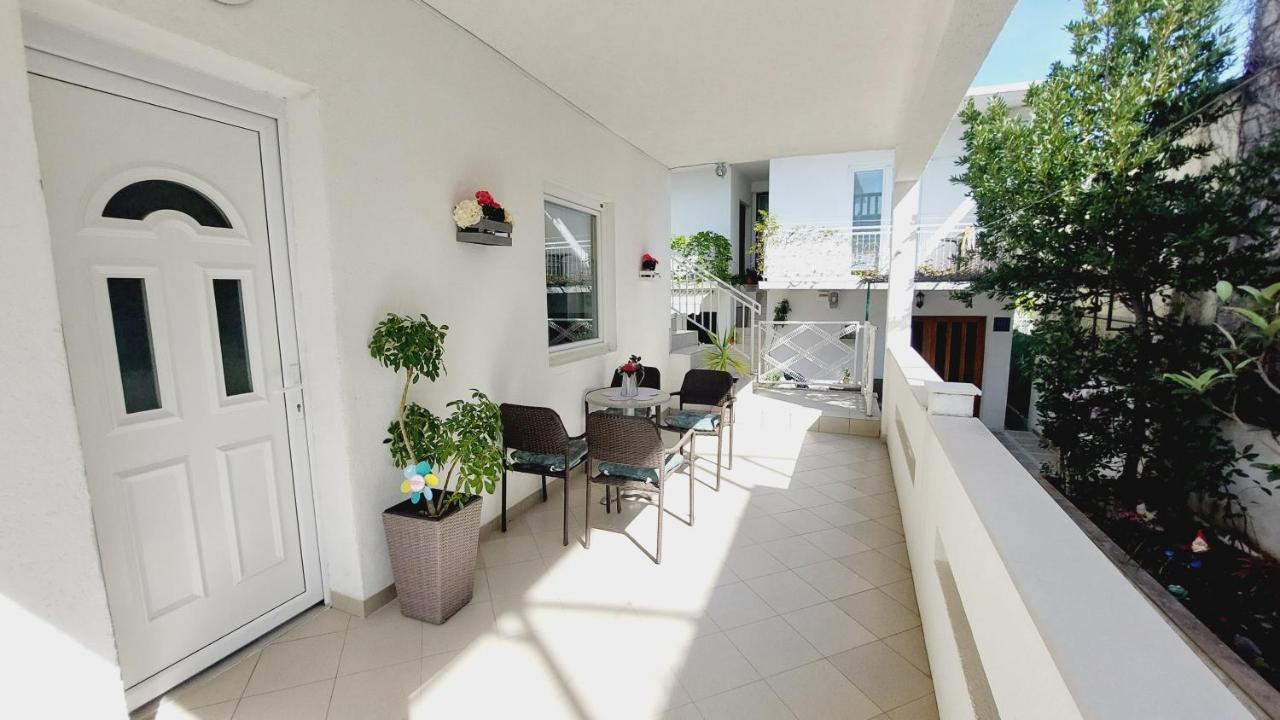 Luna Apartments Baska Voda Ngoại thất bức ảnh